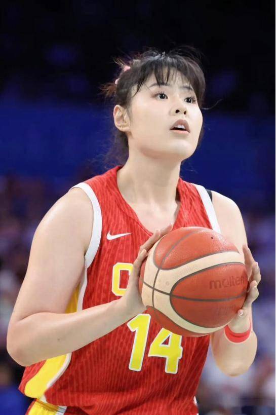 关于联手新科状元！李月汝加盟达拉斯飞翼风暴得到2个选秀权的信息